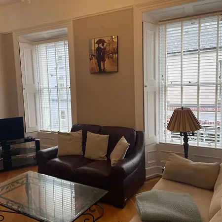 Parisian Style Townhouse Carrick-on-Shannon