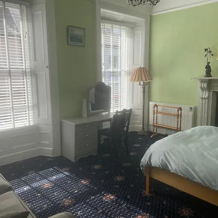 Parisian Style Townhouse Semesterbostad